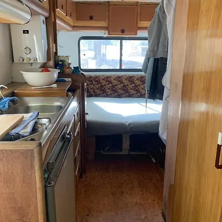 Big With A Large Bed مكان تخييم