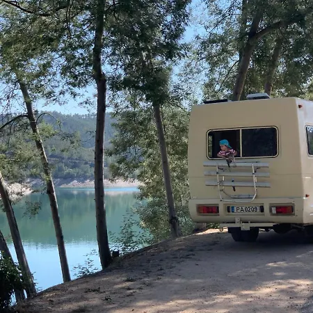 Big With A Large Bed São João da Madeira
