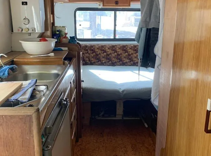 Big With A Large Bed مكان تخييم